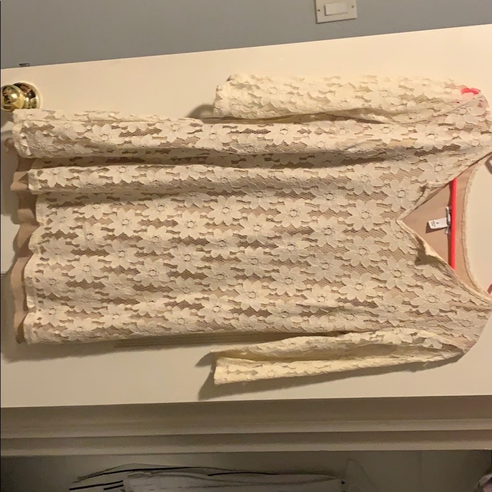 White flower laced dress